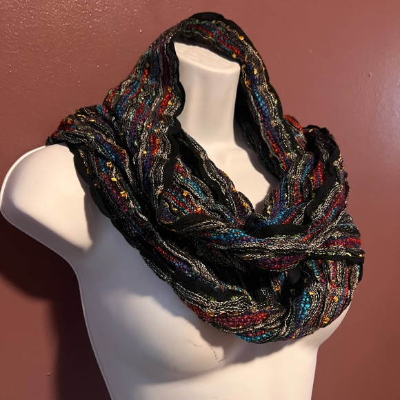 New Beautiful Versitile Colorful Pattern Soft Scarf
OSFM - Picture 2 of 4